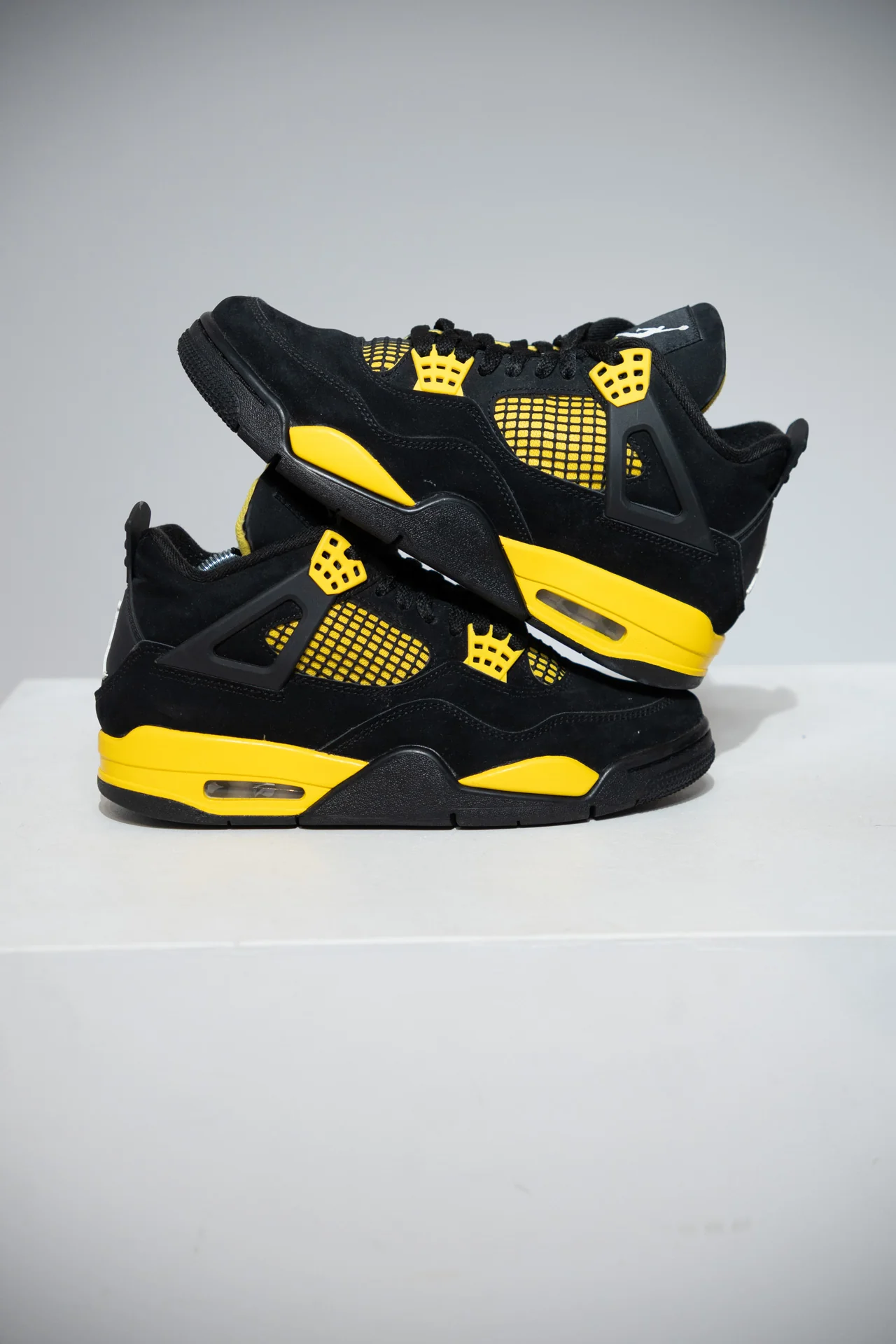 Jordan 4 Thunder (Taille 39)