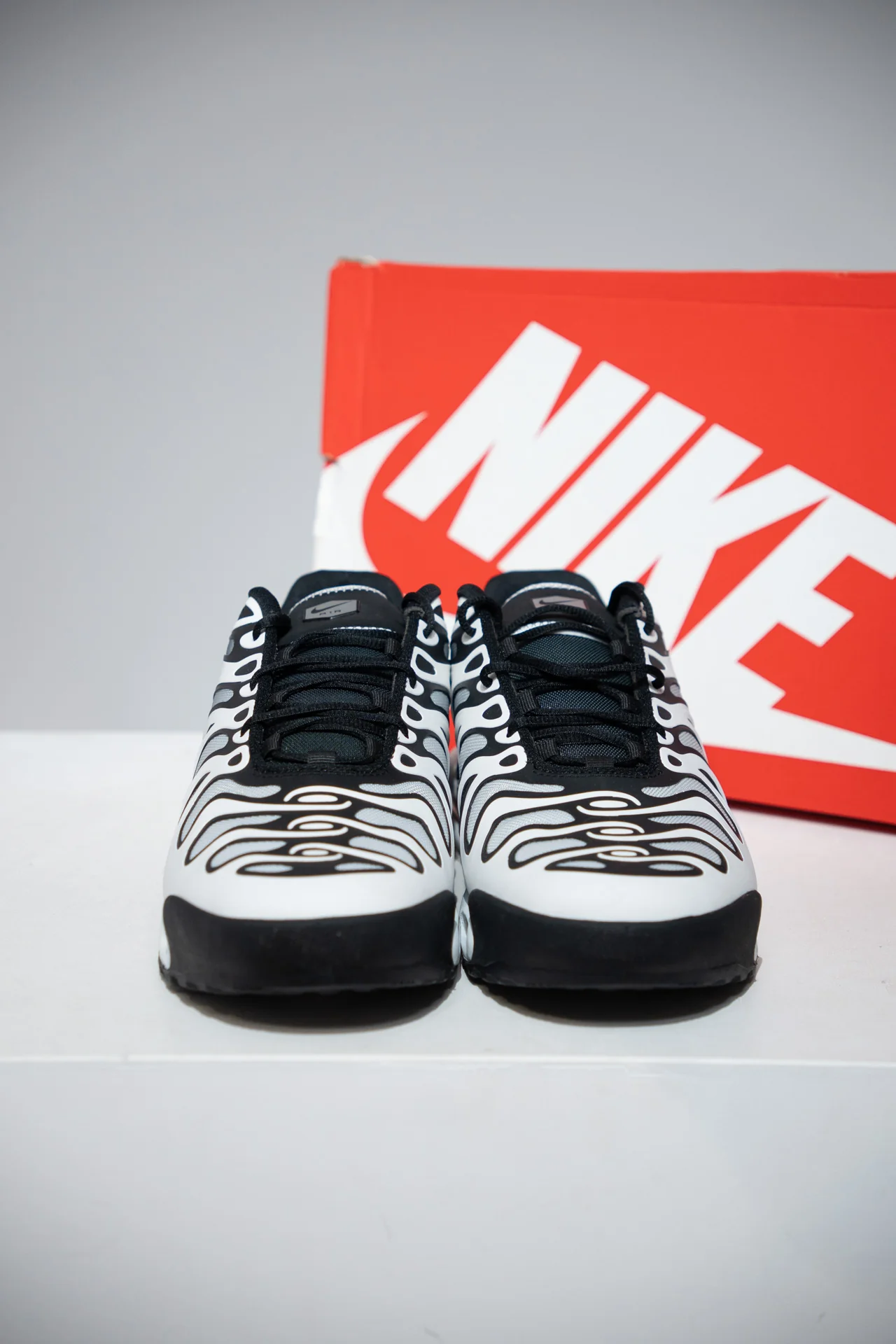 Air Max Plus (TN) Drift Black White (Taille 44,5) - Image 2