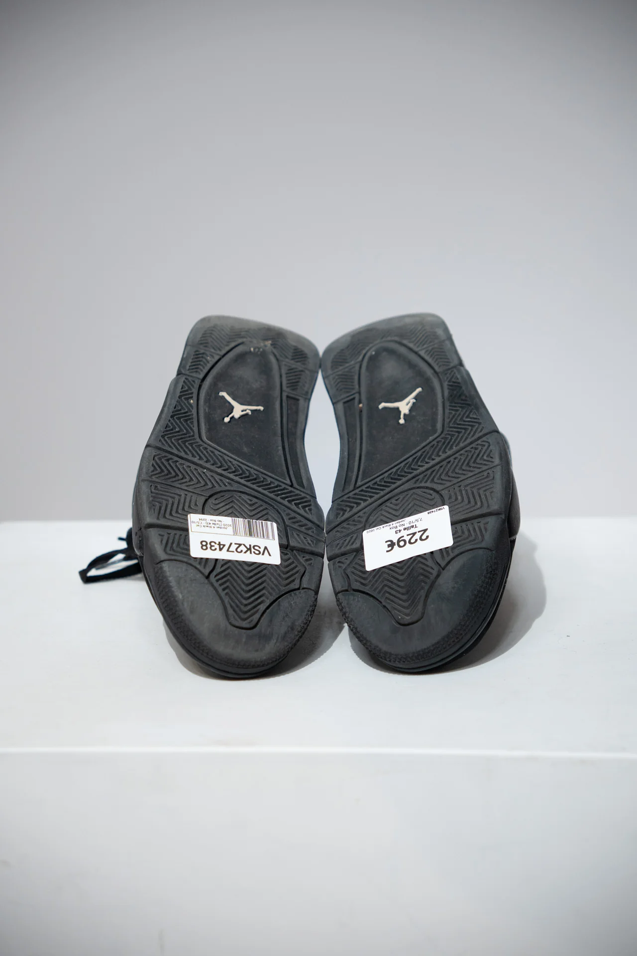 Jordan 4 Black Cat 2020 (Taille 43) - Image 4