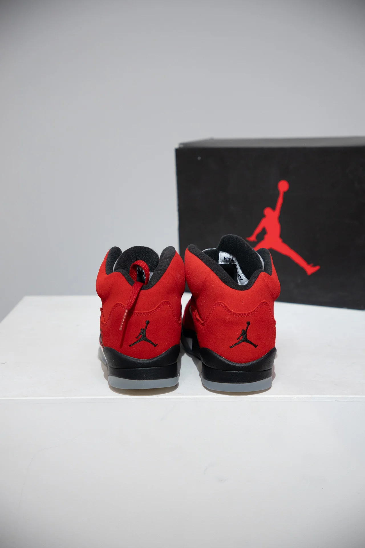 Jordan 5 Raging Bulls GS (Taille 38,5) - Image 3