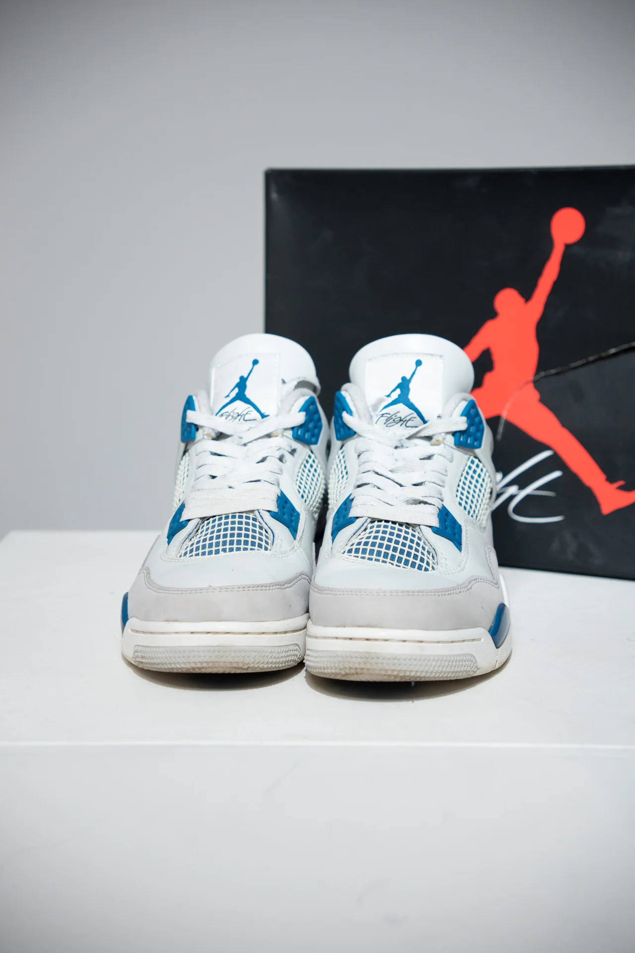 Jordan 4 Military Blue 2024 (Taille 44,5) - Image 2
