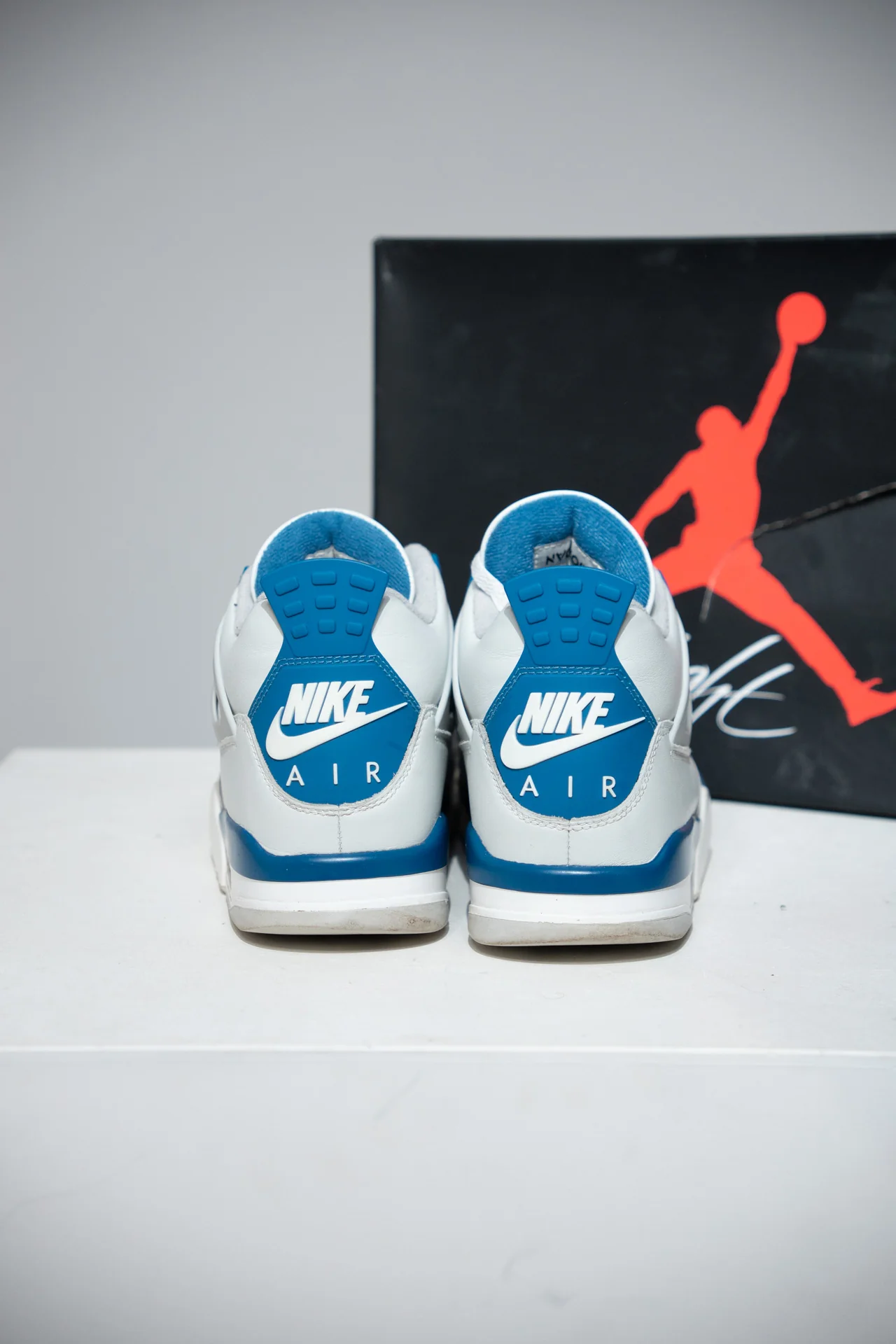 Jordan 4 Military Blue 2024 (Taille 44,5) - Image 3