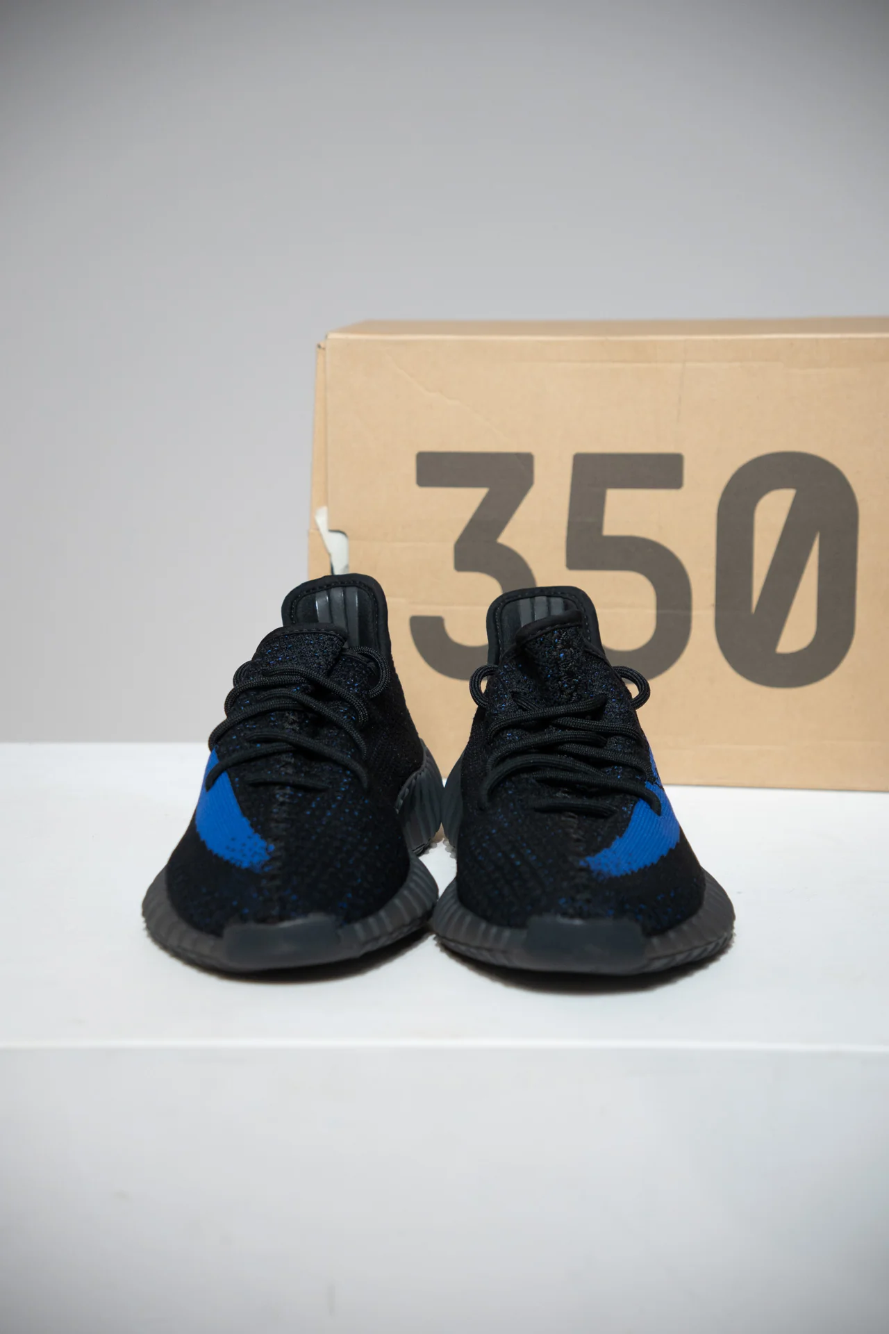 Yeezy 350 V2 Electric Blue (Taille 41 1/3) - Image 3
