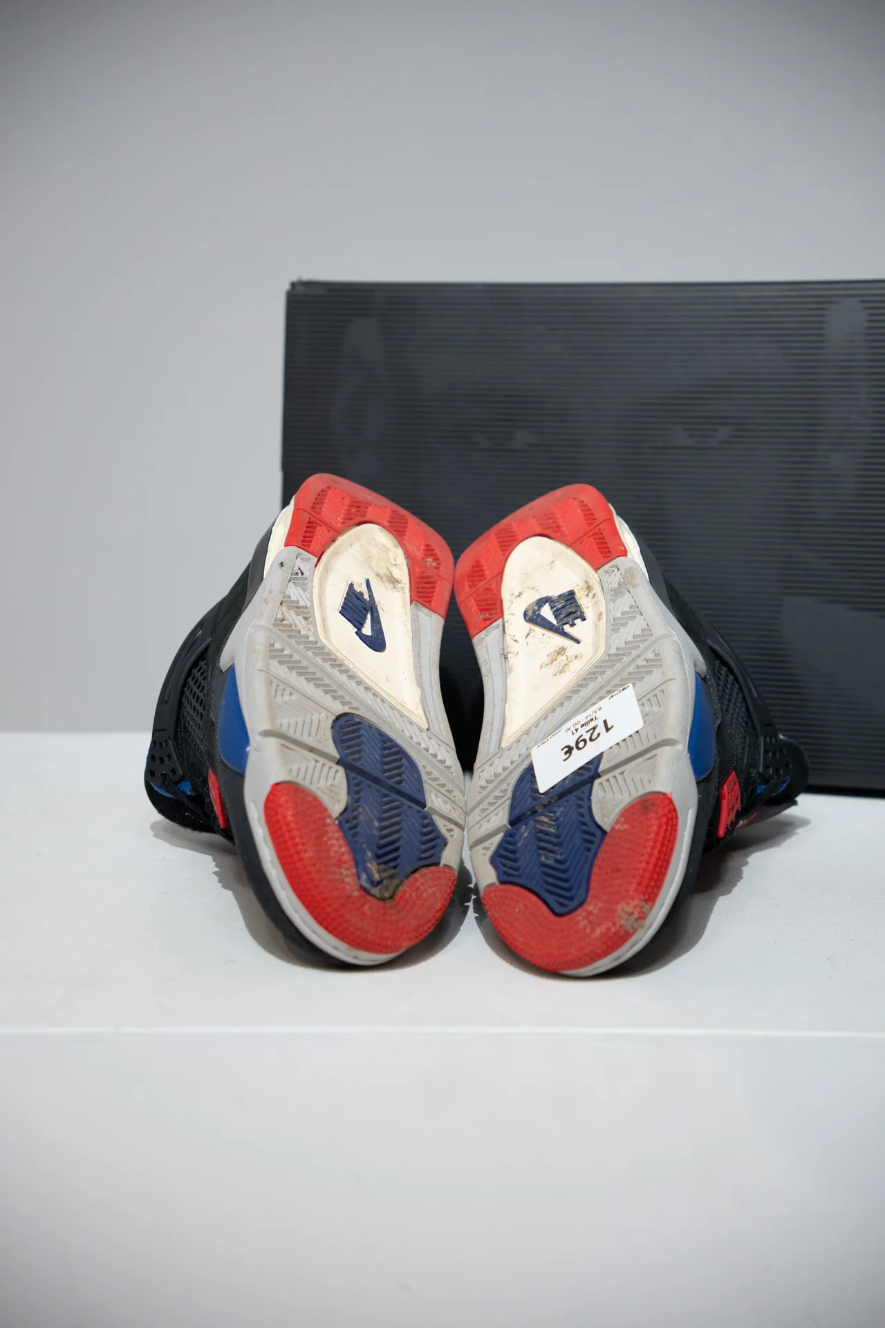 Jordan 4 Rare (Taille 41) - Image 4