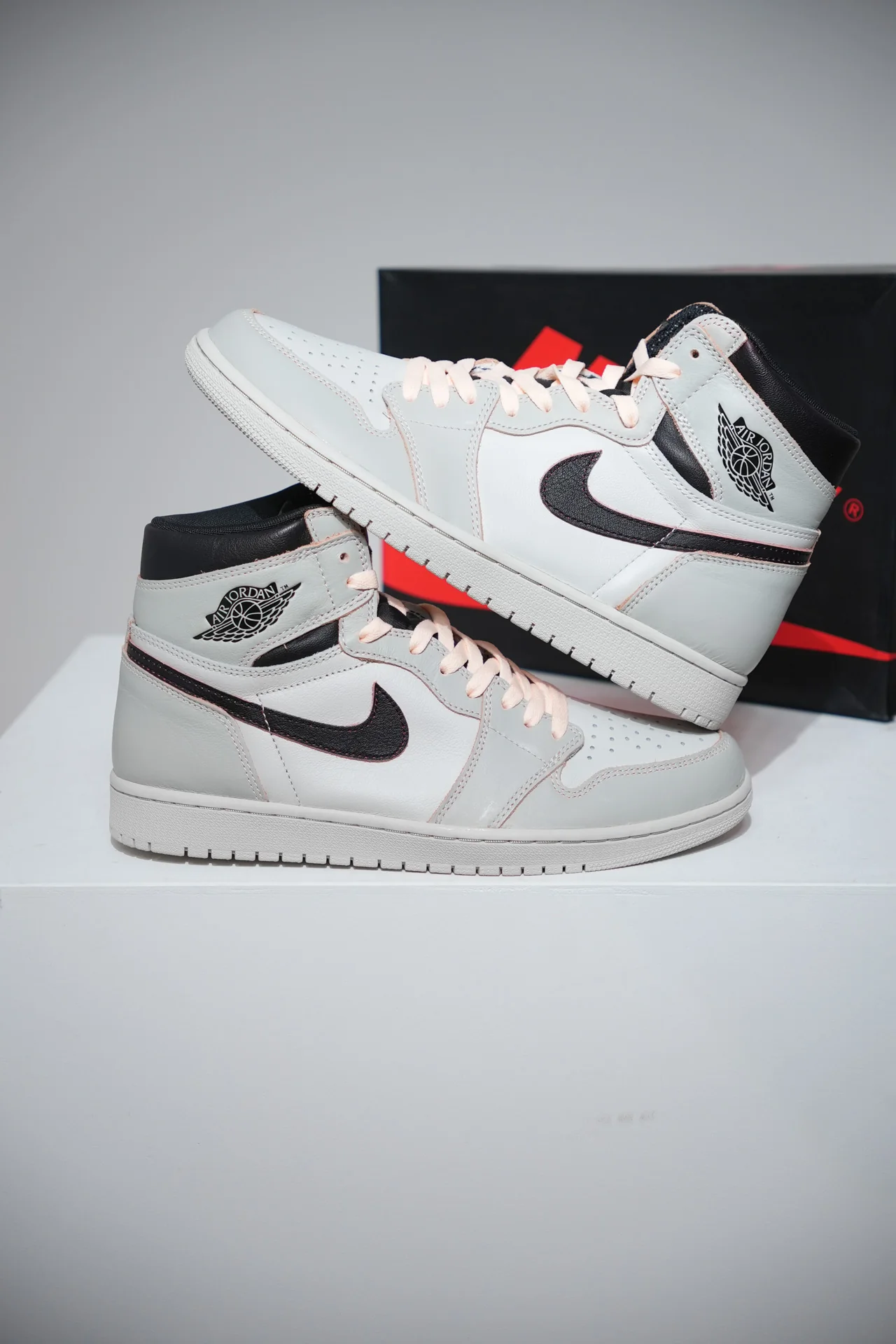 Jordan 1 High SB NYC To Paris (Taille 44)